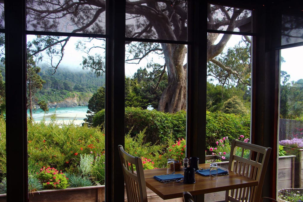 Dining room at Alegria Oceanfront Inn & Cottages