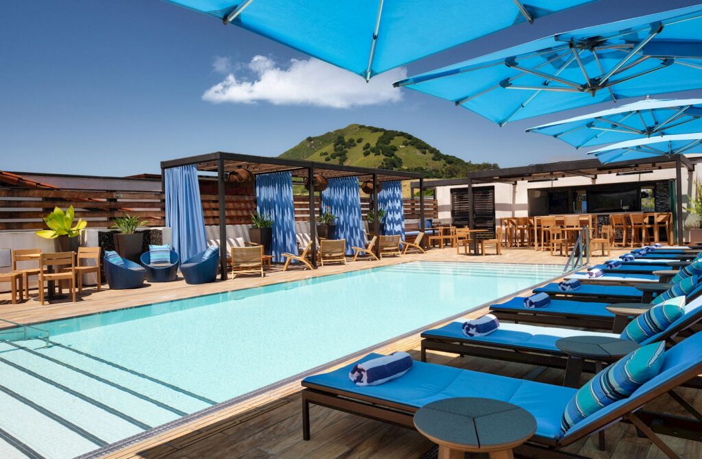 Rooftop terrace and pool at Hotel Cerro