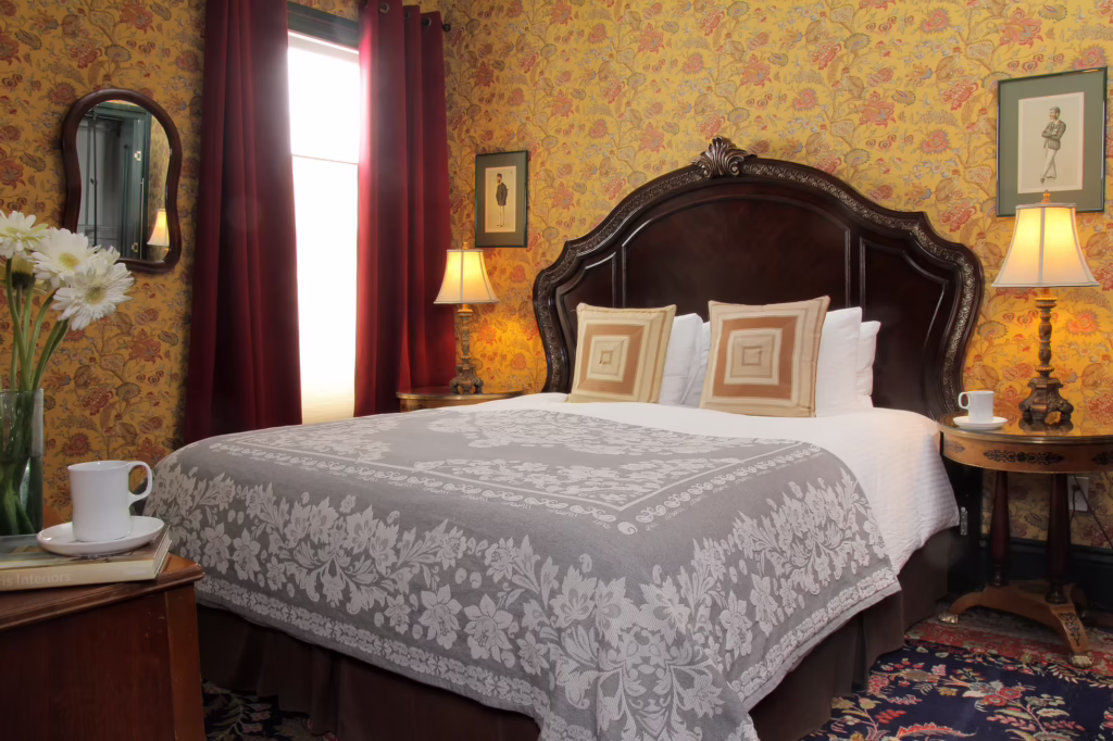 Guest room of The Monte Cristo