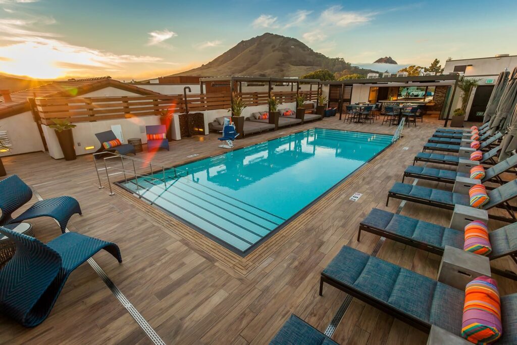 Rooftop terrace and pool at Hotel Cerro