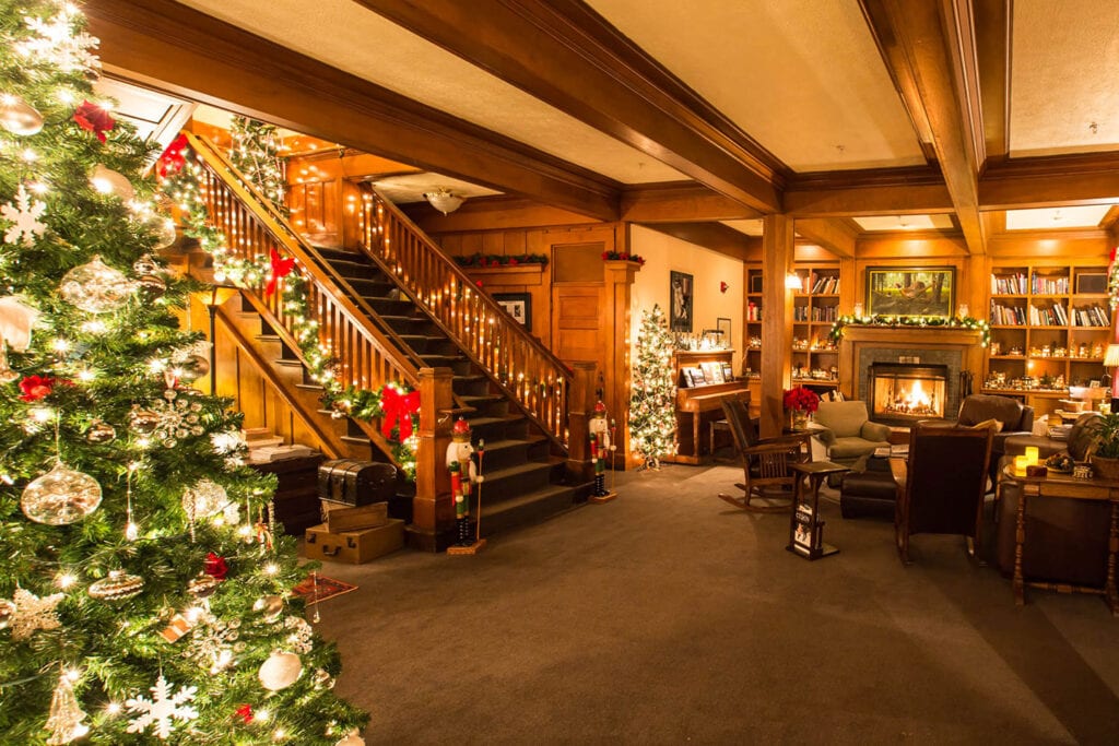 McCloud Hotel decorated for the holidays