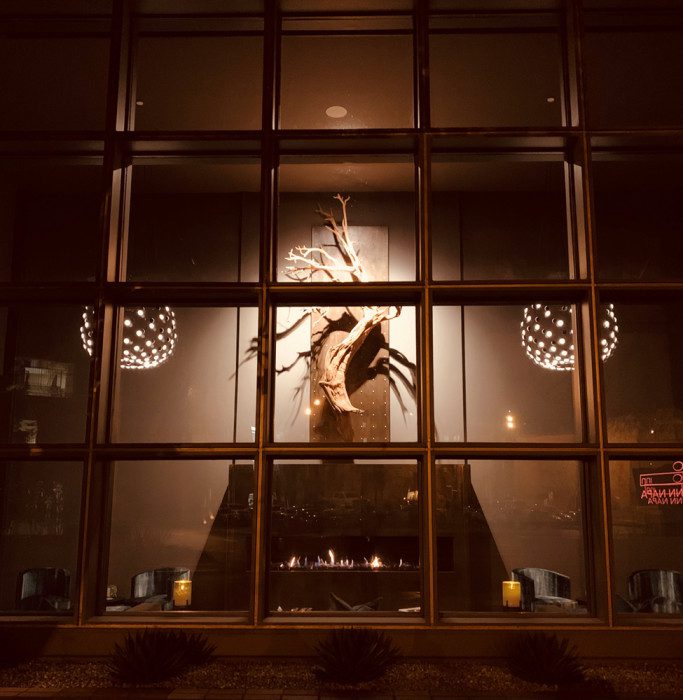 Lobby lounge and fireplace at R Inn Napa