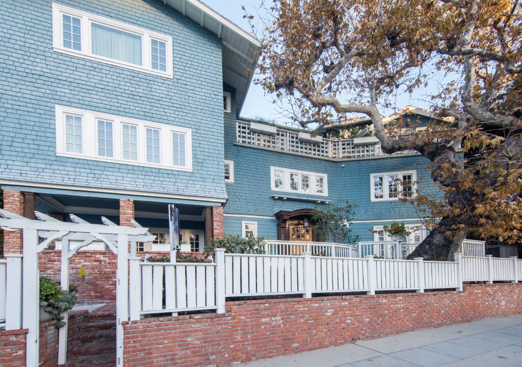 Exterior of Channel Road Inn