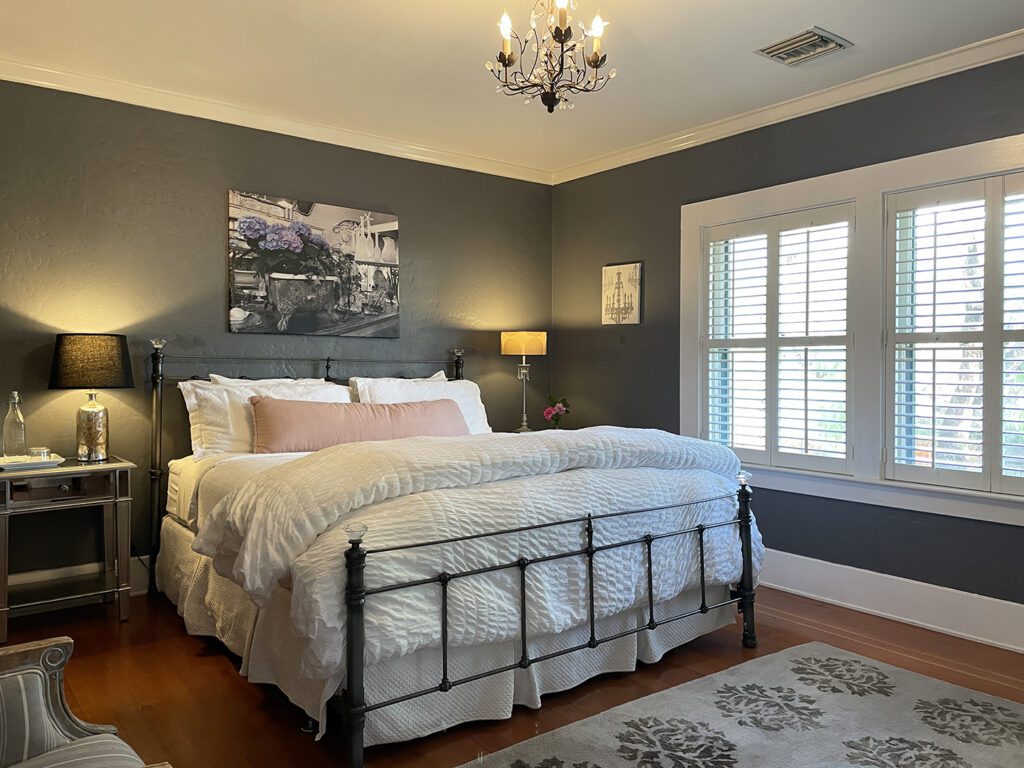 Guest room at Lavender Inn