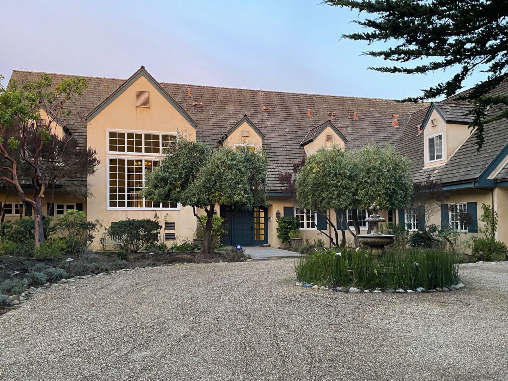 Entrance to Seal Cove Inn