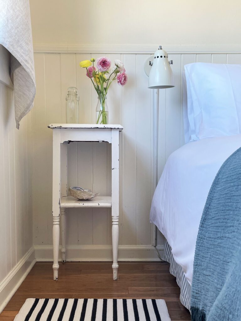 Detail of the bedroom of Cottage 8 at Mar Vista Farm + Cottages