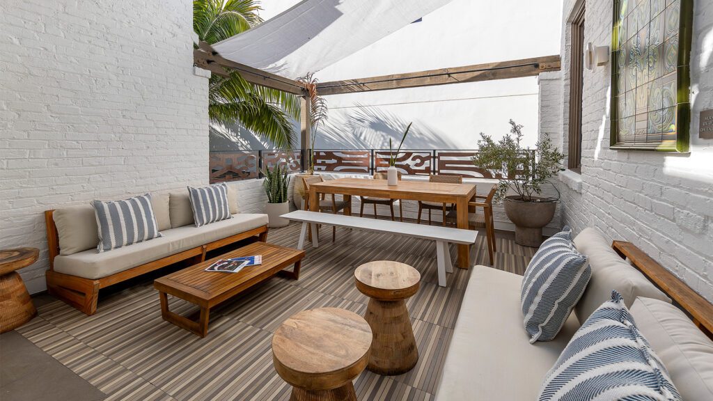 Riviera Beach House outdoor patio