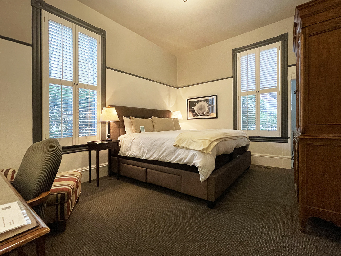 Standard King room at the Upham Hotel