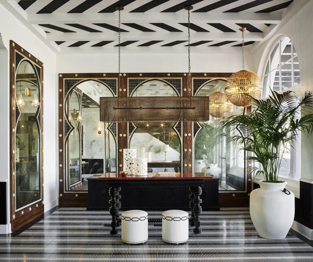 Lobby of the Hotel Californian