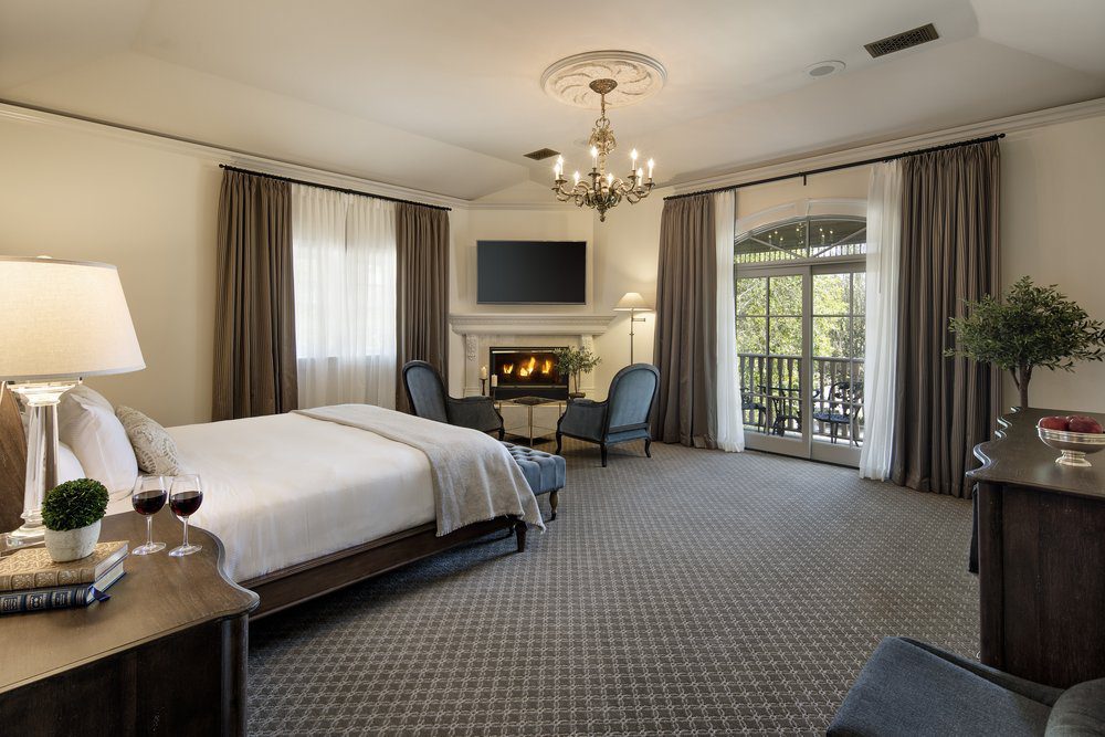 Deluxe King room at The Genevieve