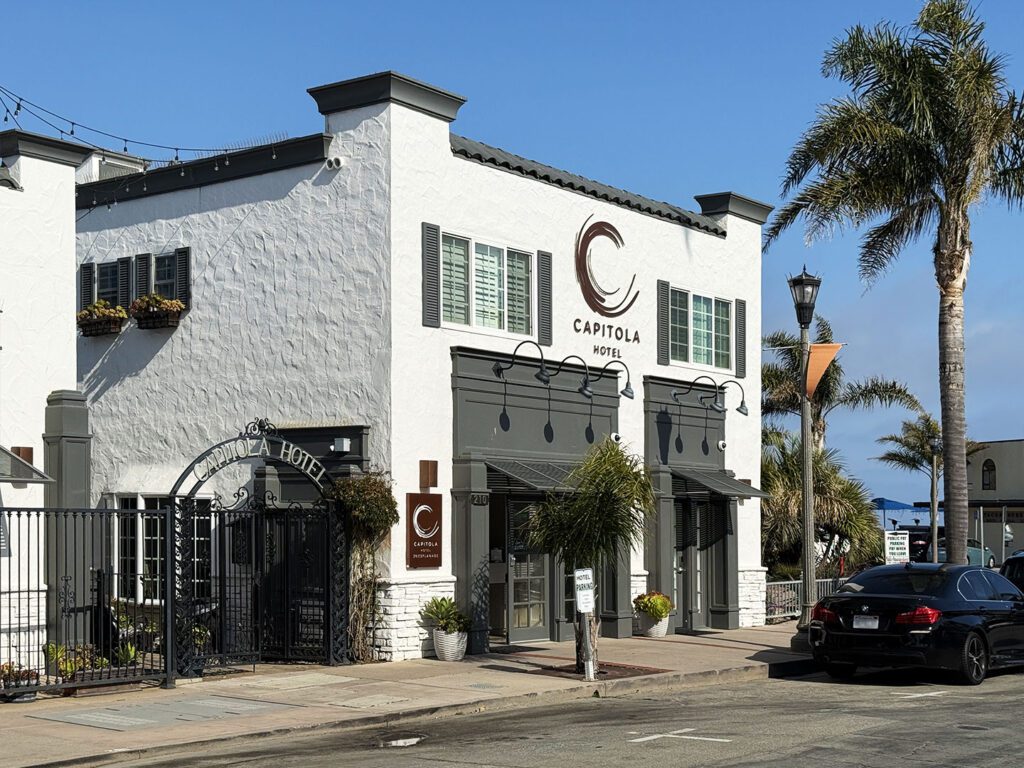 Exterior of Captiola Hotel