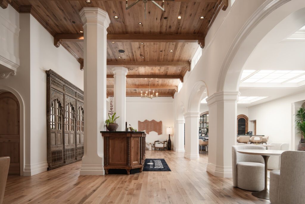 Hotel Santa Barbara lobby